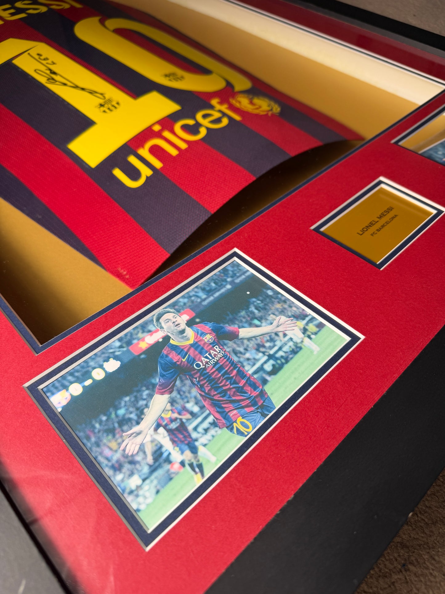 Signed Lionel Messi 2013/14 FC Barcelona Jersey (Framed)
