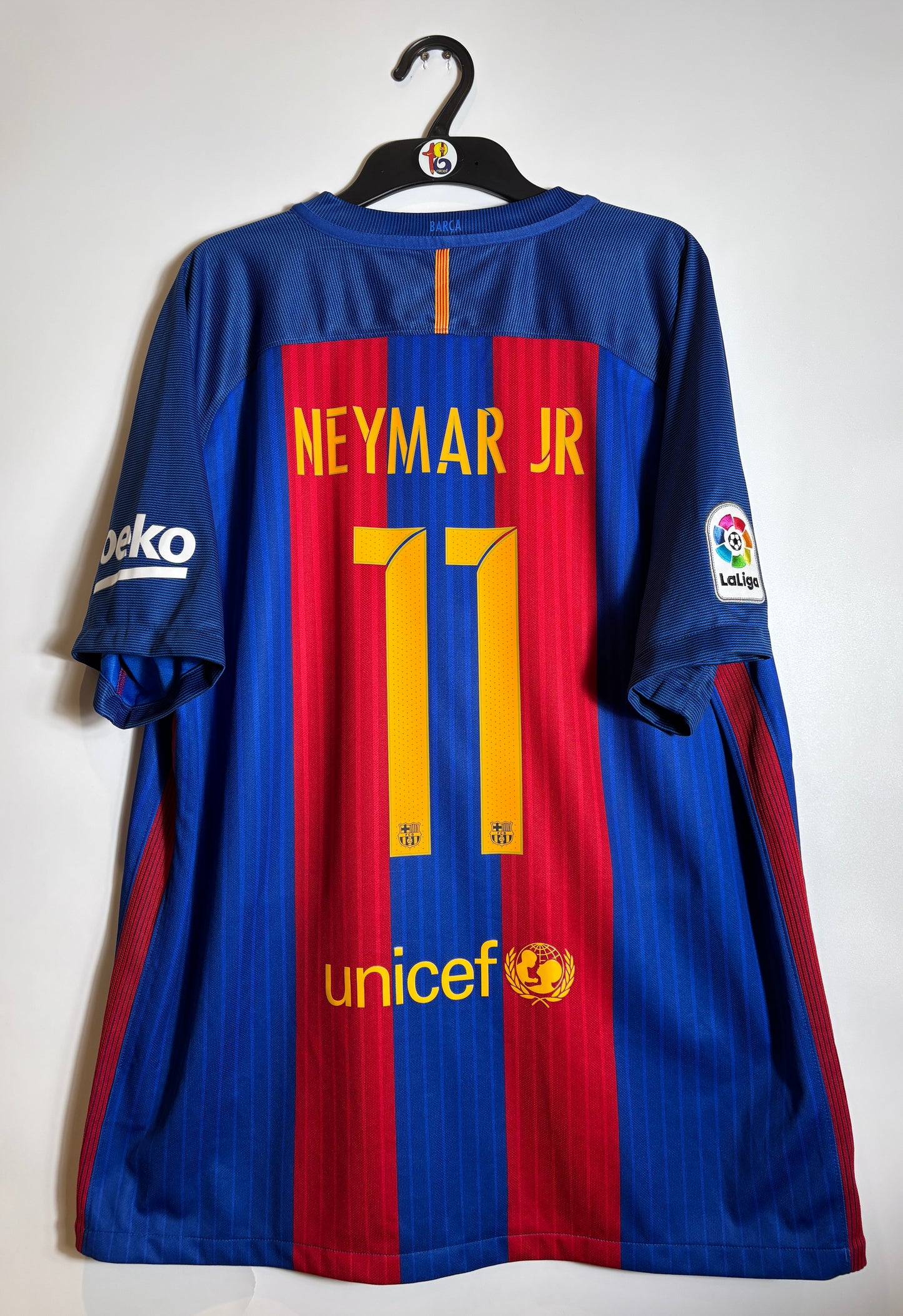 FC Barcelona 2016/17 Jersey Neymar Jr #11 (XL)