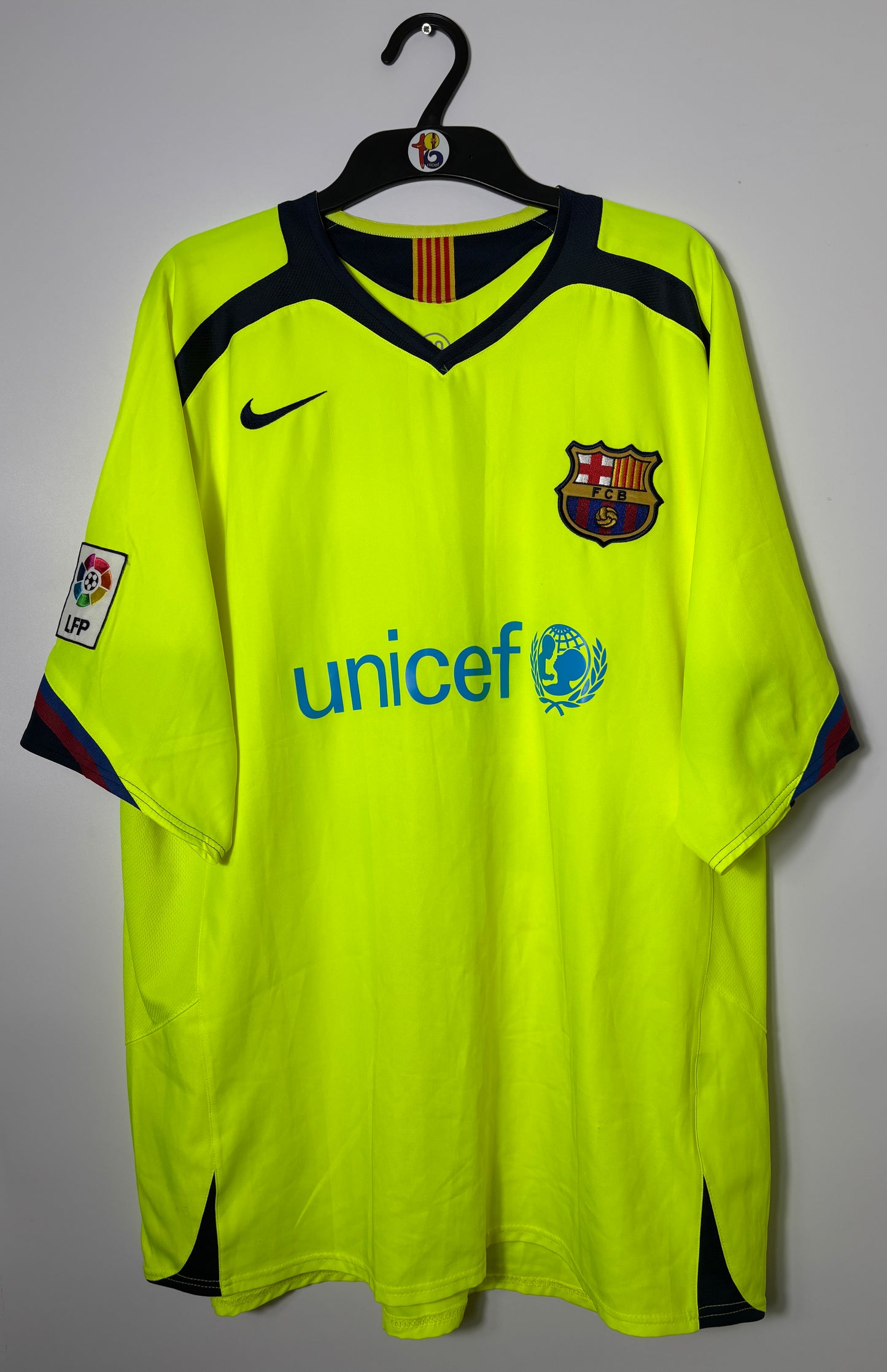 2005/06 FC Barcelona Jersey Messi #30 (XL)