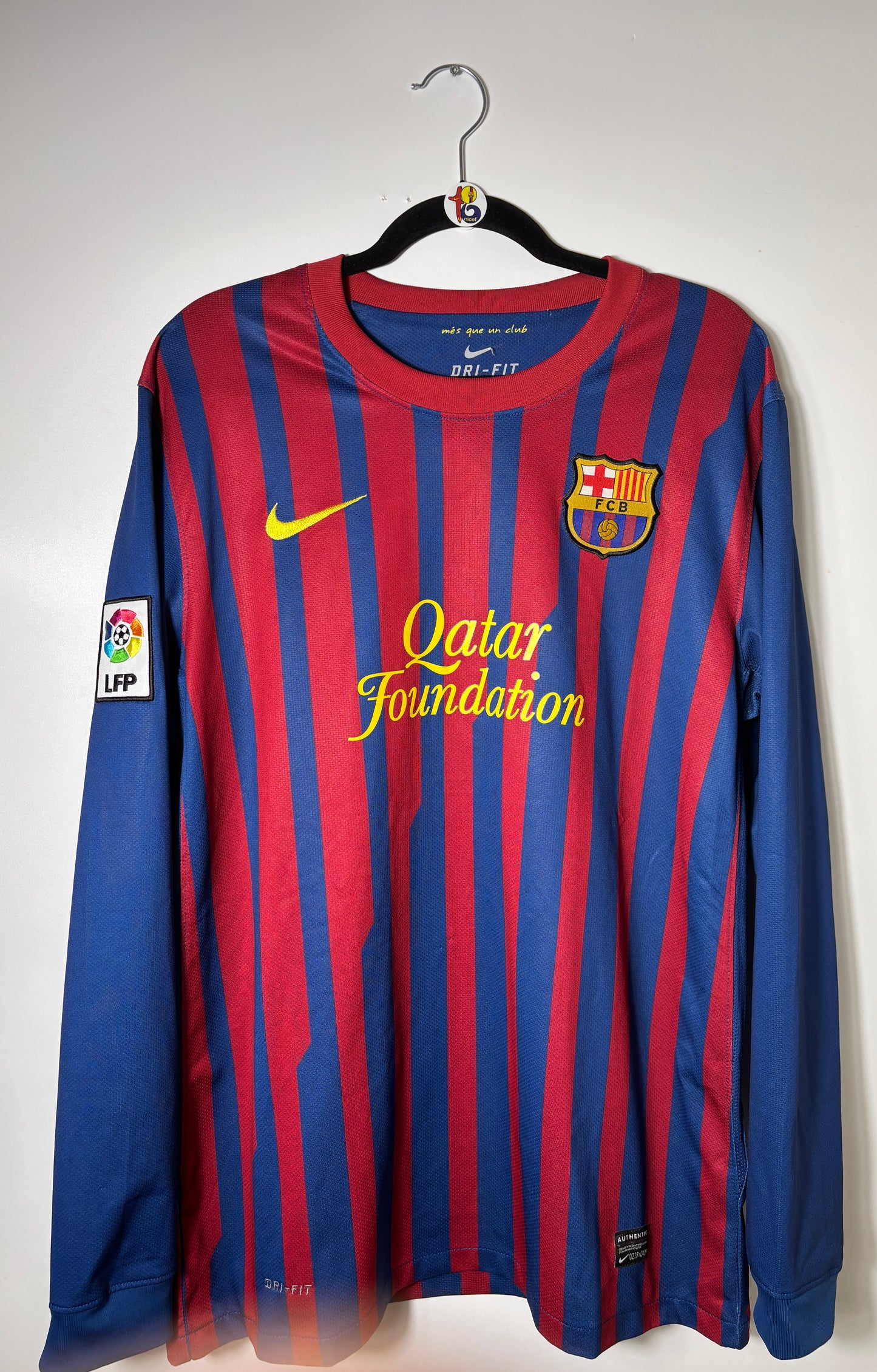 2011/12 FC Barcelona Jersey Iniesta #8 LS - (L)