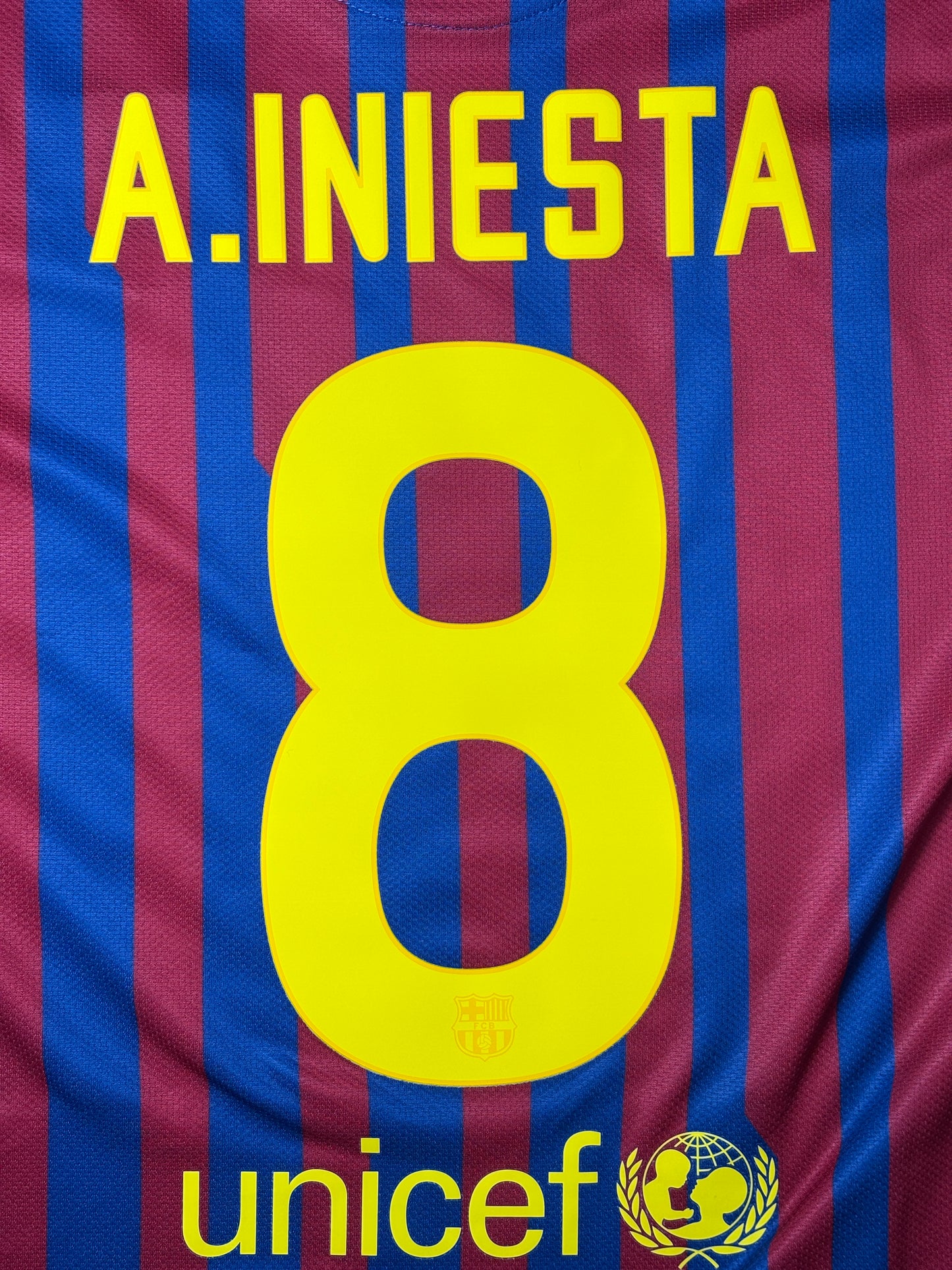 2011/12 FC Barcelona Jersey Iniesta #8 LS - (L)