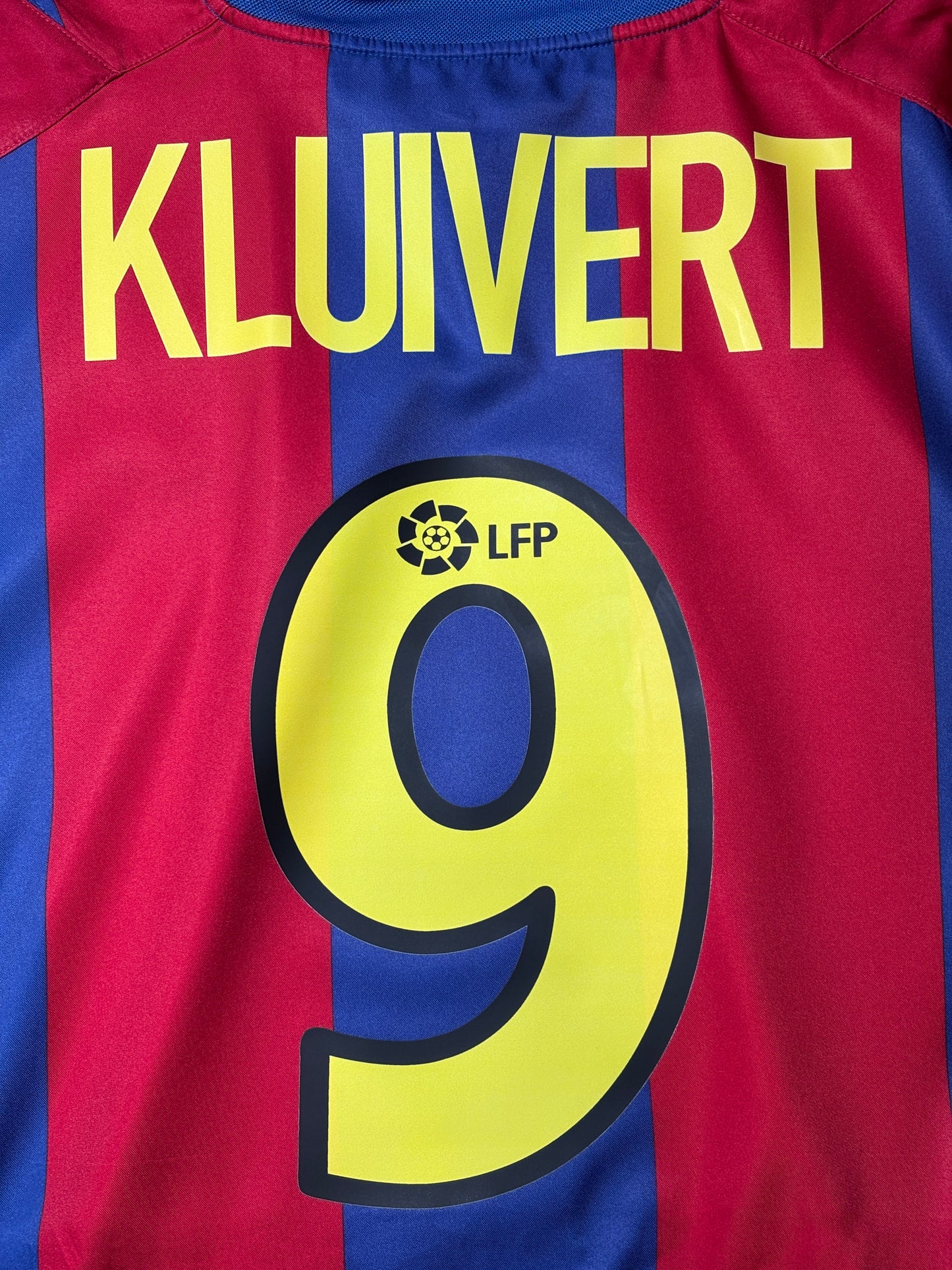 2002/03 FC Barcelona Jersey Kluivert #9 - (L)