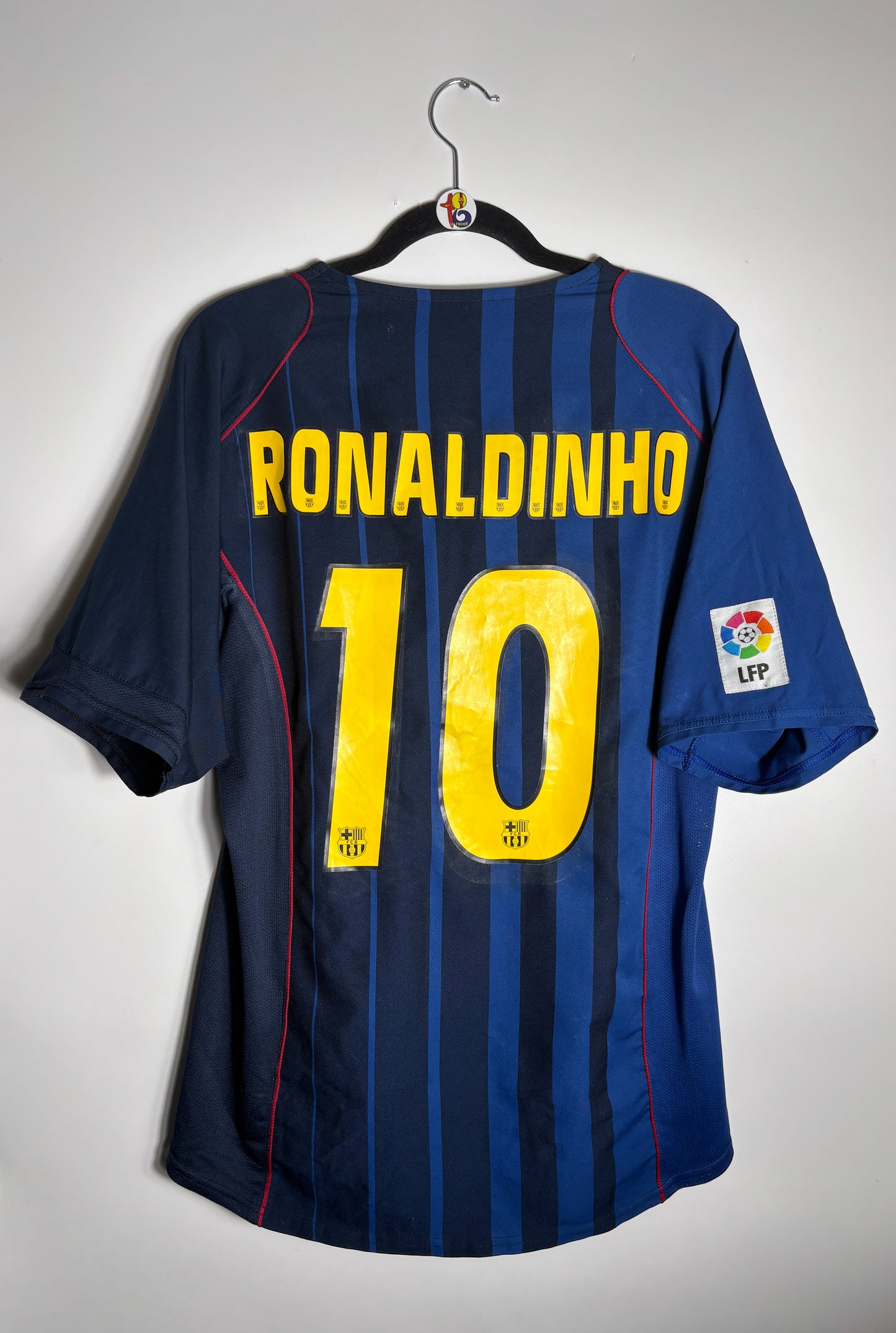 2004/05 FC Barcelona Jersey Ronaldinho #10 (M)