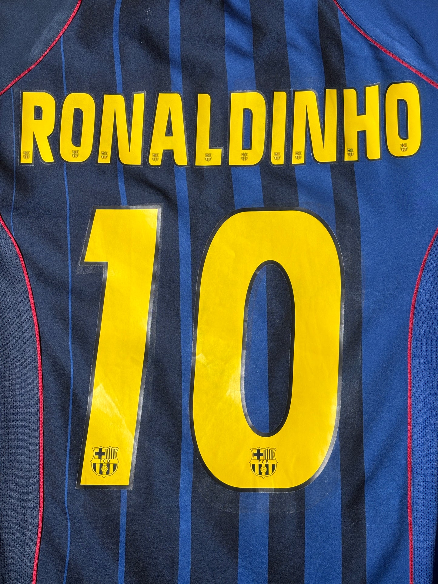 2004/05 FC Barcelona Jersey Ronaldinho #10 (M)