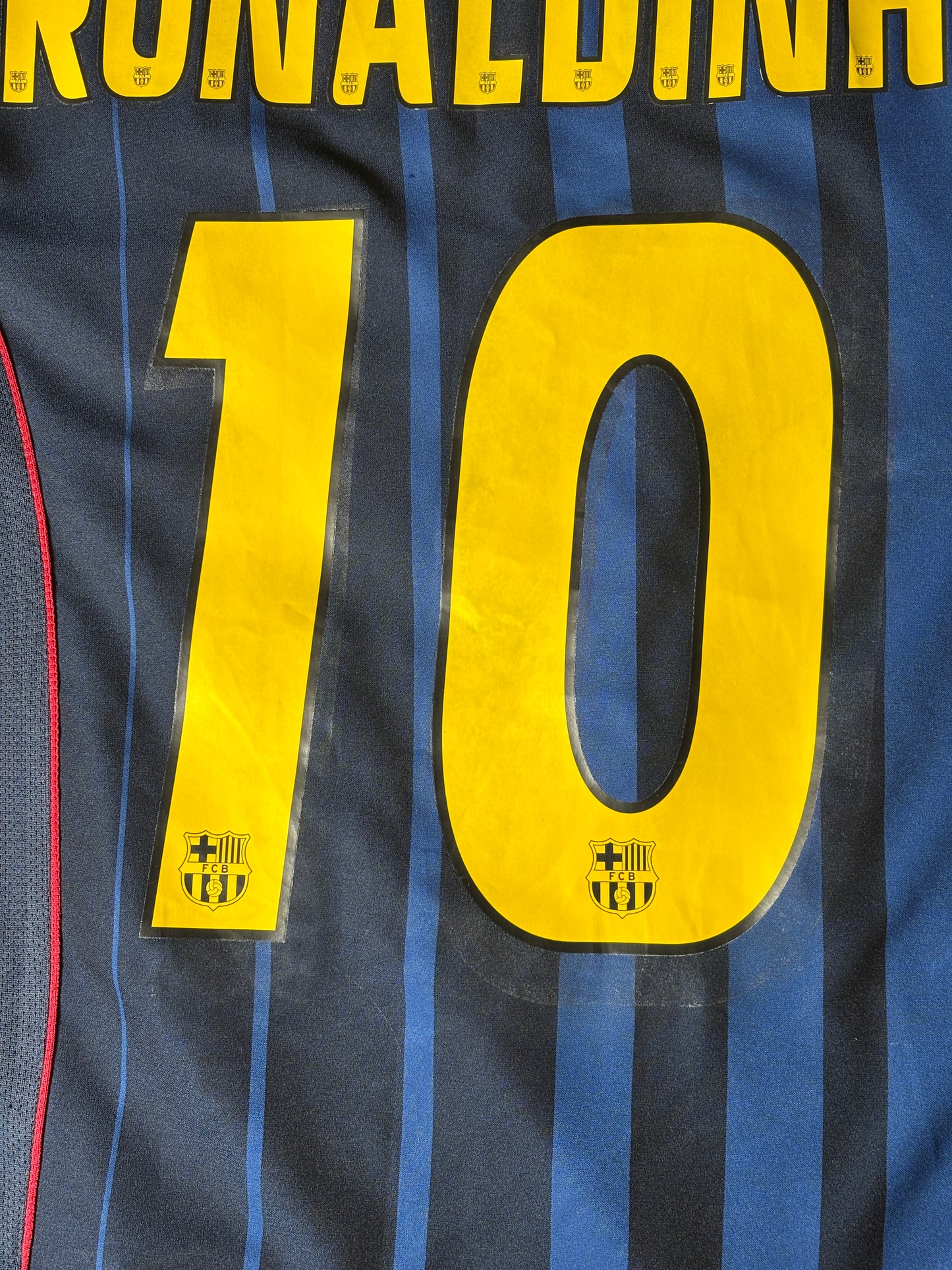 2004/05 FC Barcelona Jersey Ronaldinho #10 (M)