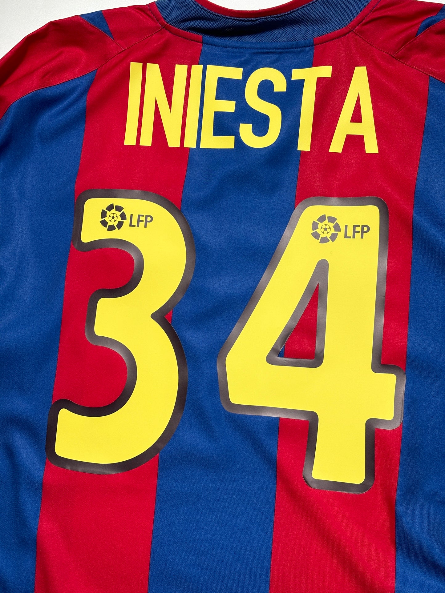 2002/03 FC Barcelona Jersey Iniesta #34 - (XL)